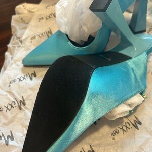 Mixx Shuz Women's Blue Satin Heels